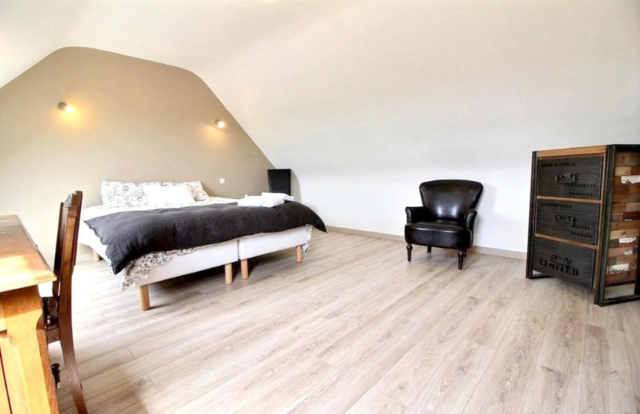 Maison Spacieuse A Plougonven Avec Jacuzzi Et Jardin Luaran gambar