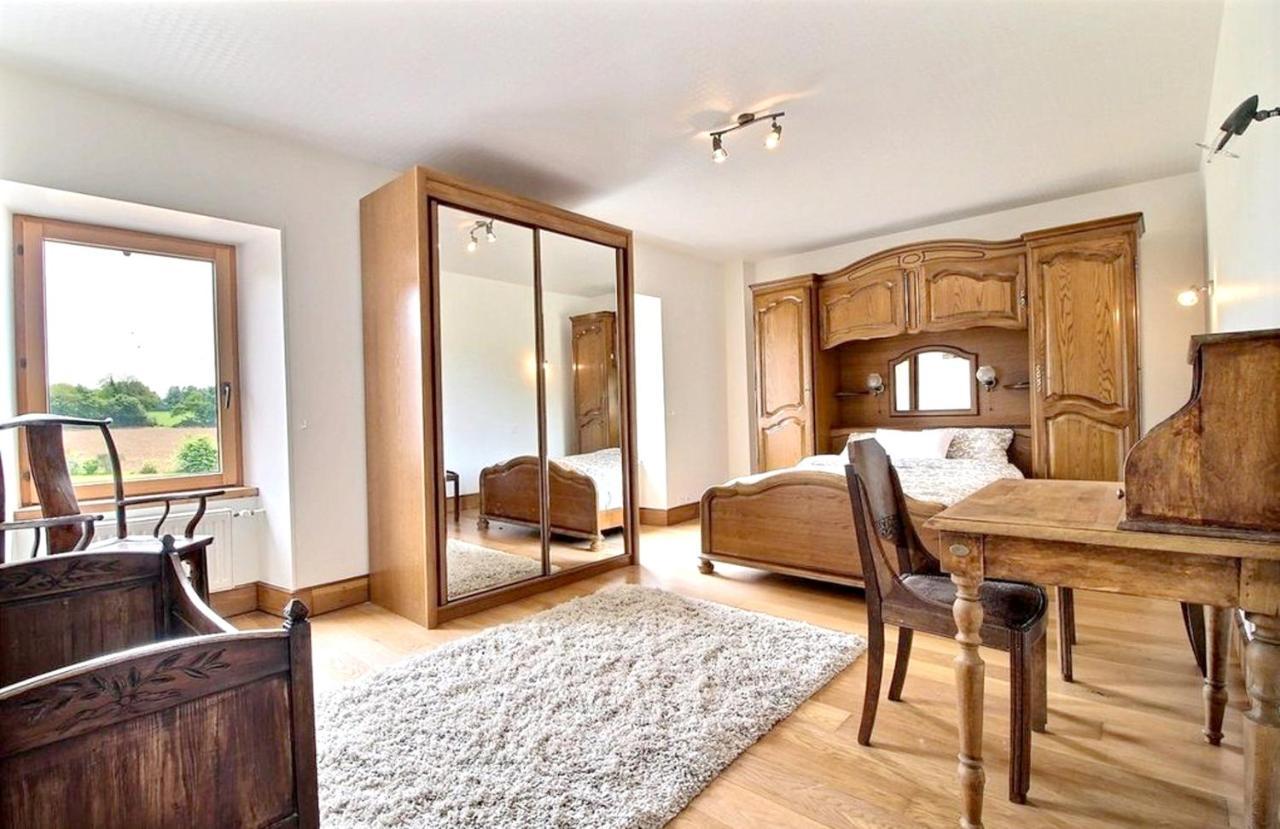 Maison Spacieuse A Plougonven Avec Jacuzzi Et Jardin Luaran gambar