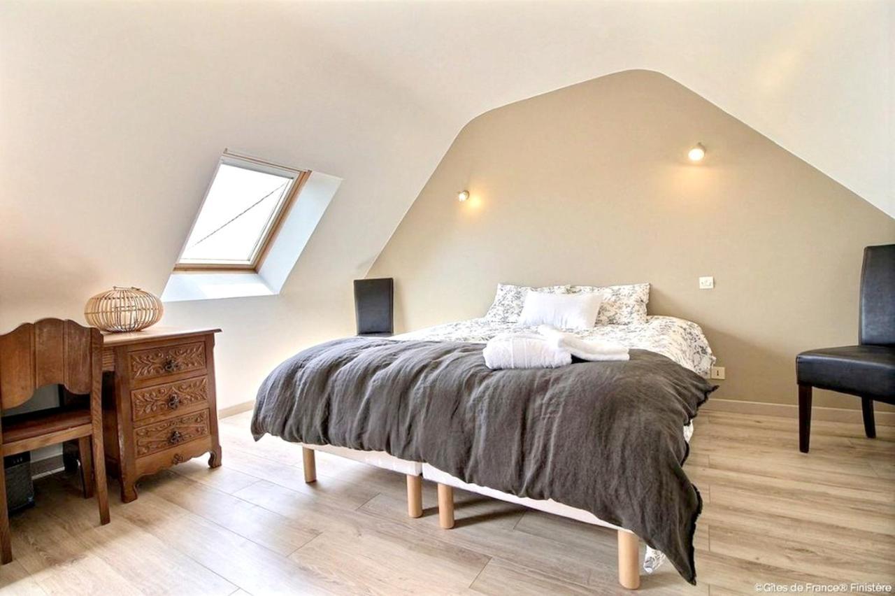 Maison Spacieuse A Plougonven Avec Jacuzzi Et Jardin Luaran gambar